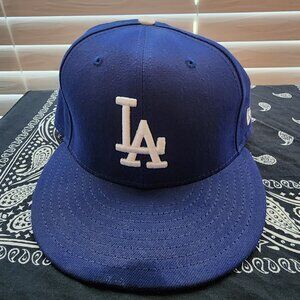 La fitted hat
